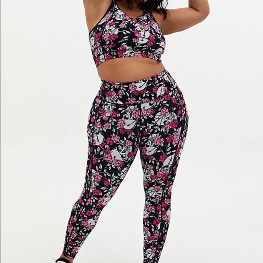 Torrid skull leggings
